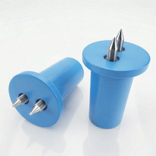 Load image into Gallery viewer, Game Ready™ Anchorpegs® | Official Ice Hockey Net Pegs with Zero-Drift™ Stability to reduce stoppage of play.